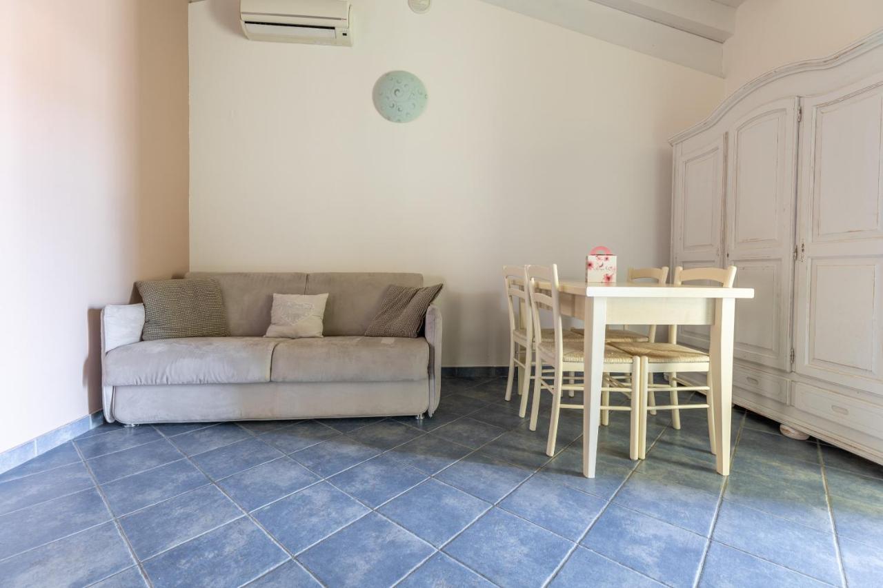 מנרבה דל גארדה Residence Il Melograno מראה חיצוני תמונה