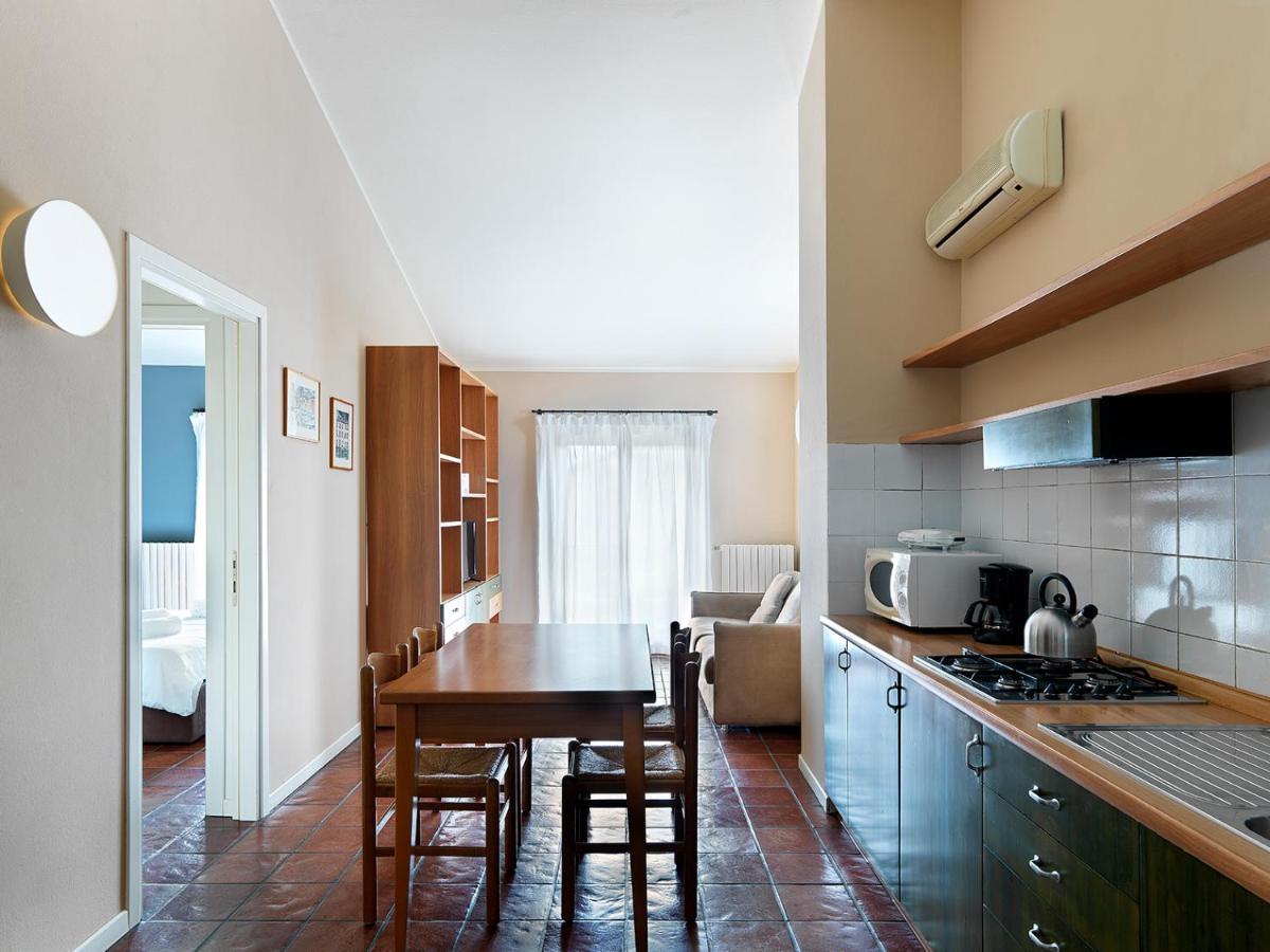 מנרבה דל גארדה Residence Il Melograno מראה חיצוני תמונה